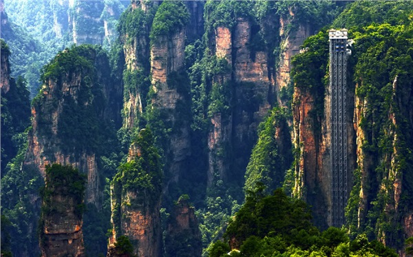 E1線：玻璃橋、袁家界、天子山、金鞭溪、天門山、夯吾苗寨、鳳凰古城湘西“精華之旅”品質(zhì)純玩4晚5日游