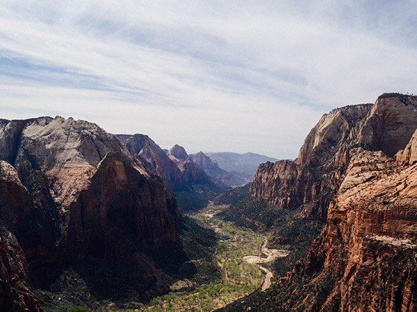 恩施大峽谷、土司城、石門河、女兒城、土家歌舞表演、汽車三日游
