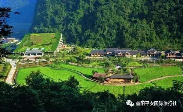 　張家界大峽谷、玻璃橋、黃龍洞品質(zhì)純玩兩日游c2