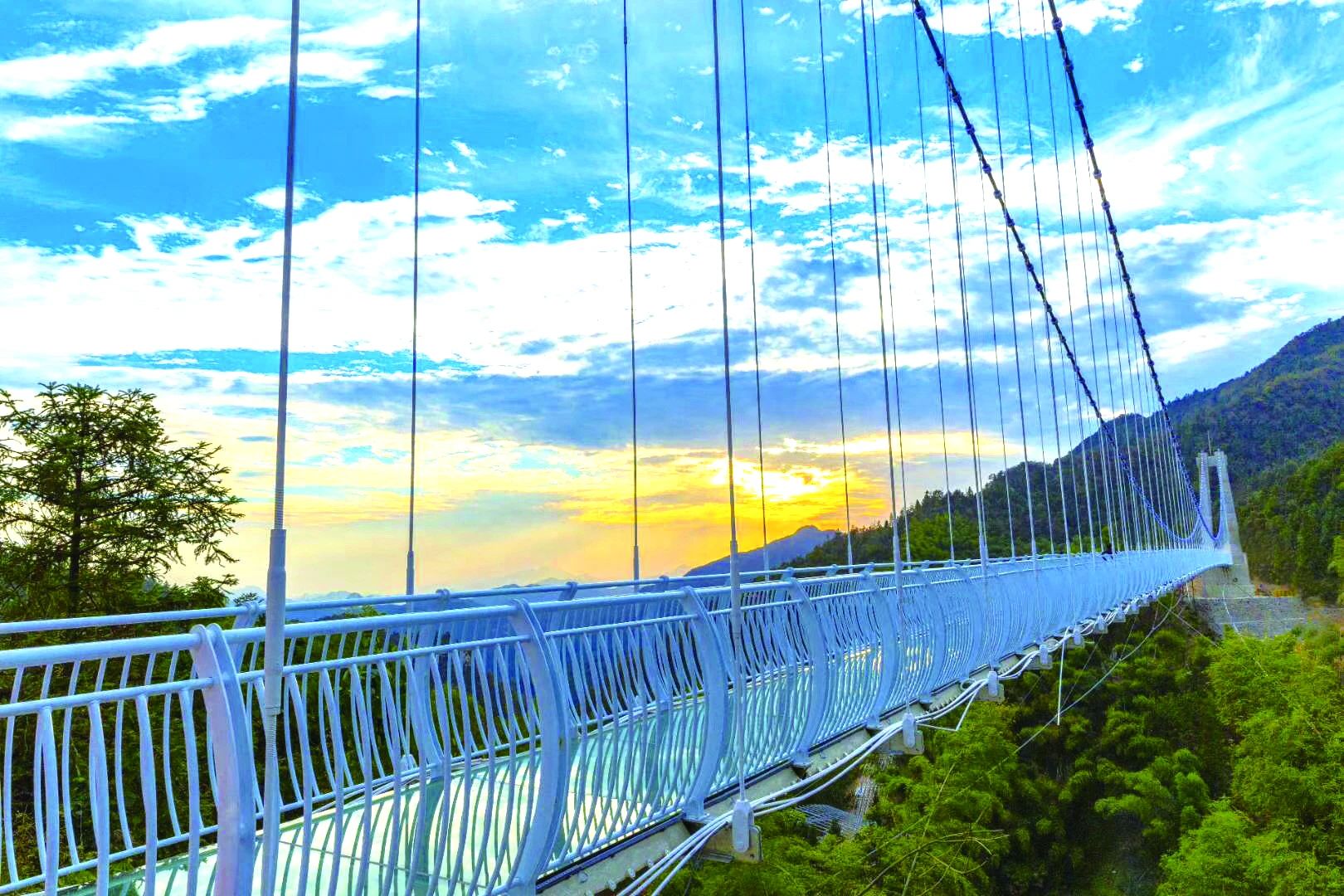 梅山文化園、青云洞、云臺山2日